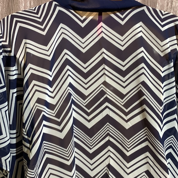 Ruby Ribbon Sheer Cardigan Top White Navy Blue Chevron Print One Size - Picture 13 of 15